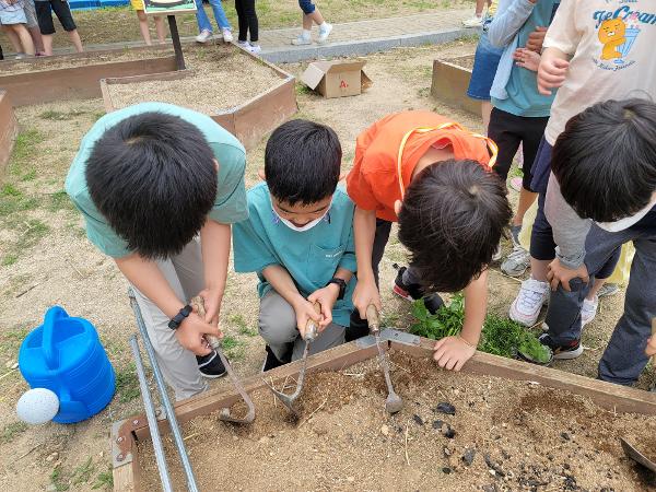 2022. 1학년 텃밭 활용 생태교육